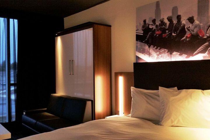 Double Superior King Bed (3 of 8)