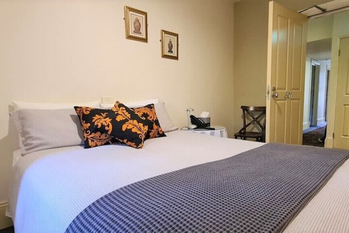 Room 15 of 49