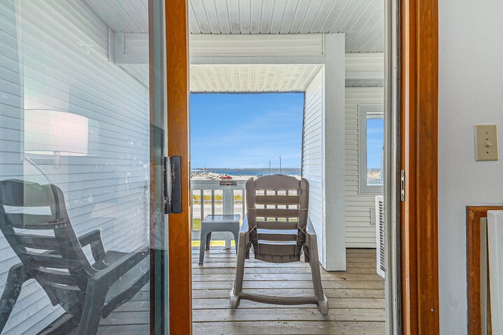 2 Bedrooms Traditional Suite King and Queen Bed Pool View Balcony (29 of 46)