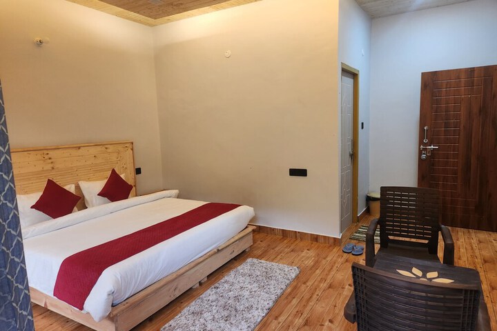 Room 13 of 44