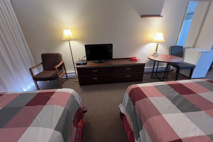 Room 24 of 59