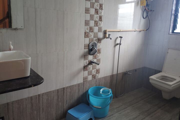 Room 12 of 23