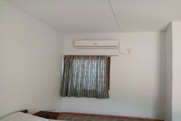 Room 8 of 12