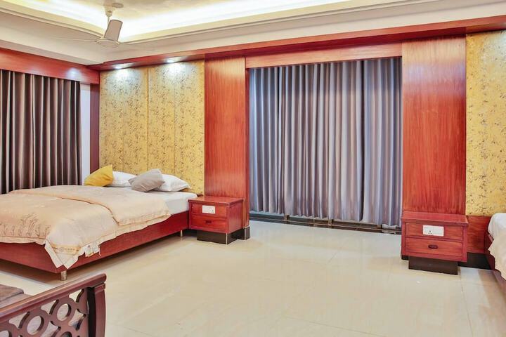 Room 17 of 32