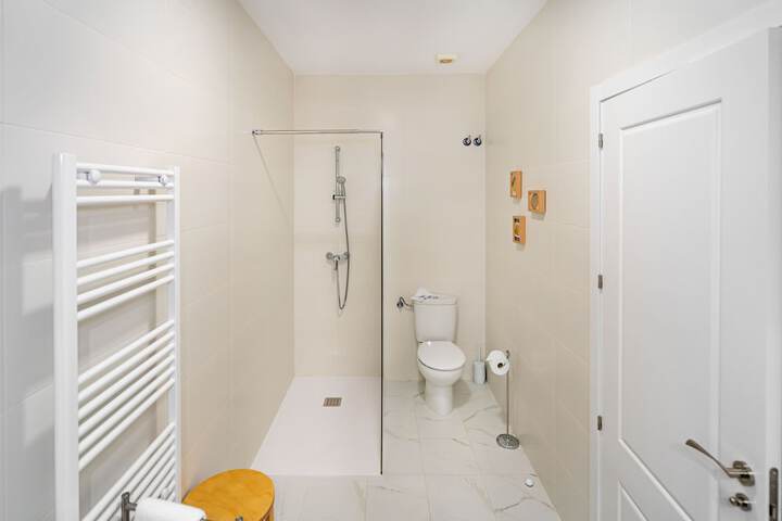 Room 48 of 62