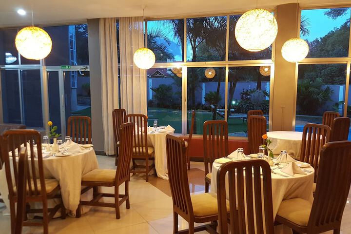 Dining 14 of 20