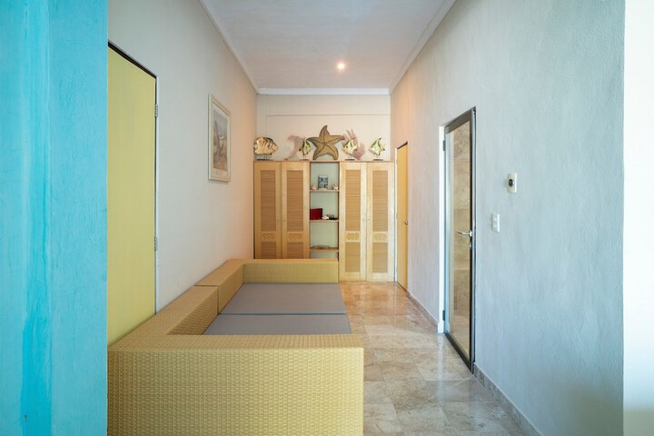 Room 28 of 45