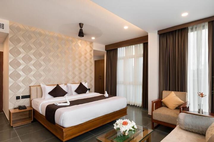 Room 3 of 37