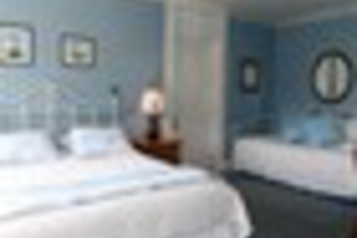 Room 44 of 162