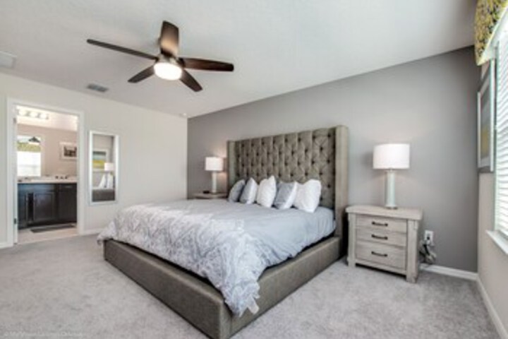 Room 40 of 51