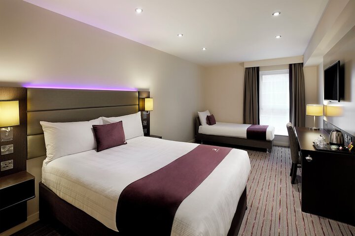 Room 5 of 20