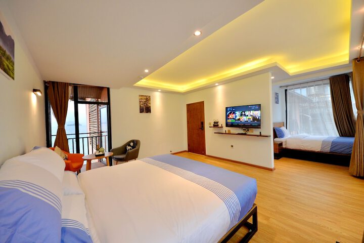 Room 28 of 48