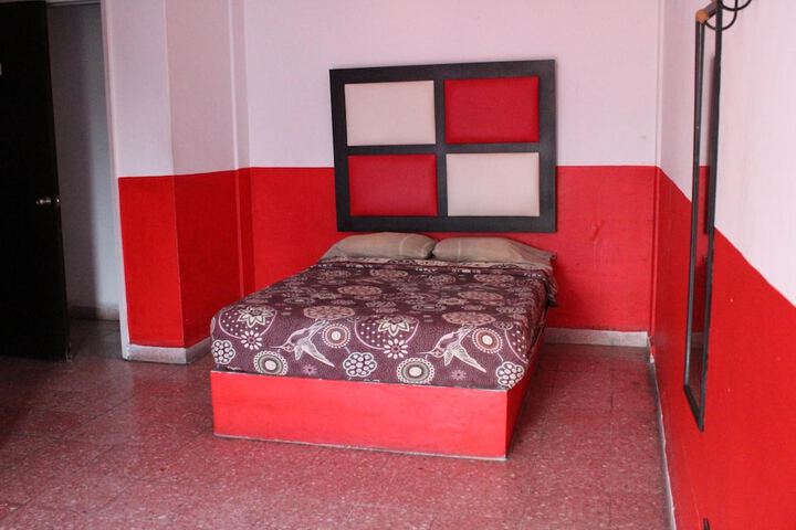 Room 16 of 43