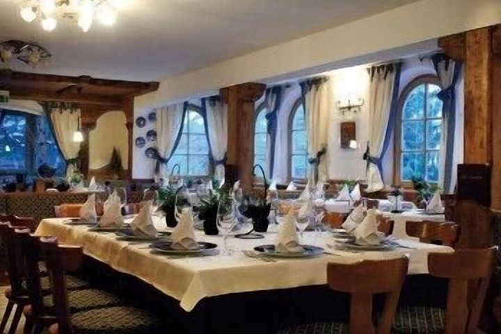 Dining Photos