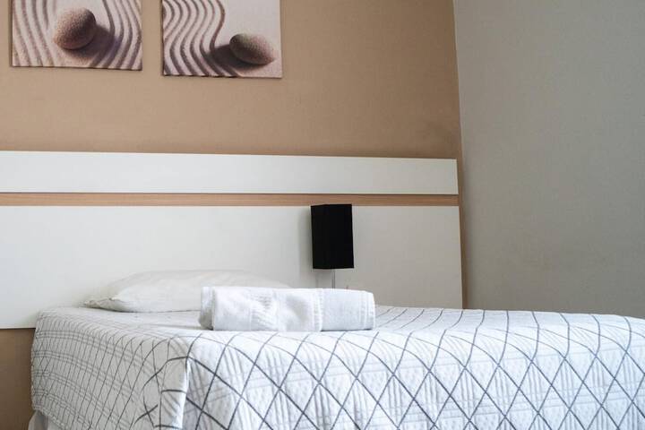 Room 15 of 16