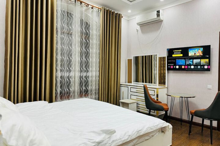 Room 10 of 62