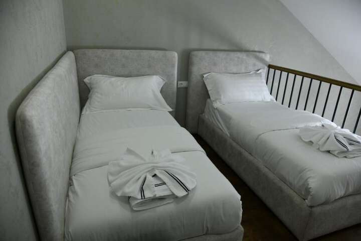 Room 6 of 56