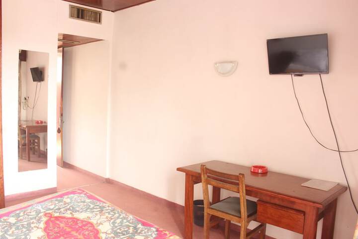 Room 11 of 31