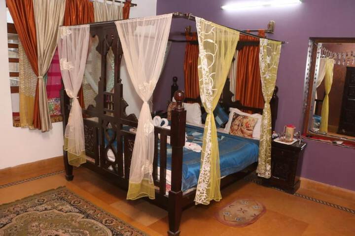 Room 18 of 24