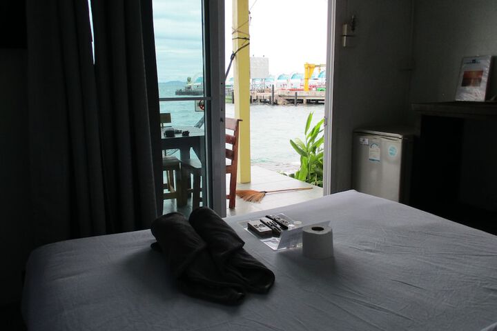 Room 15 of 35