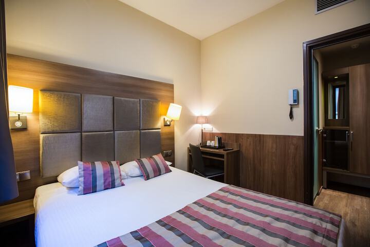 Room 14 of 44