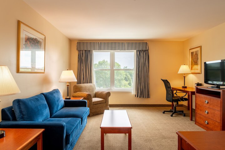 Room 32 of 62