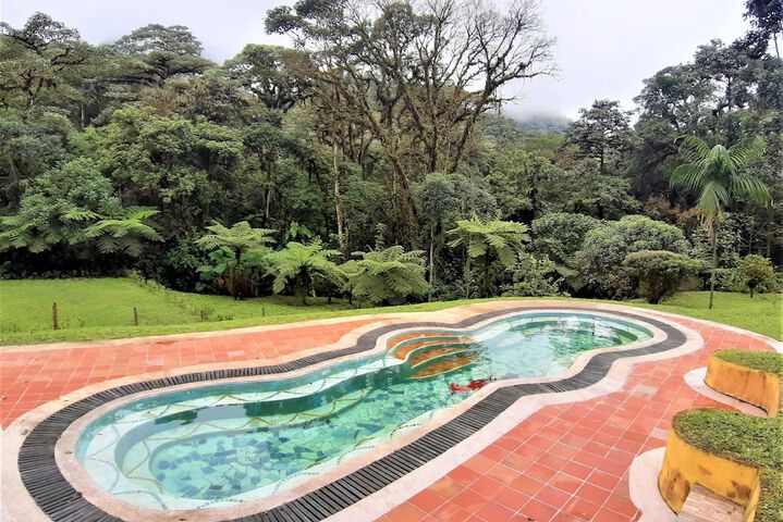 Pool 12 of 23