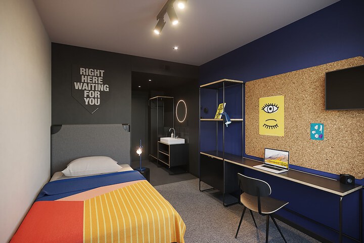 Room 5 of 146