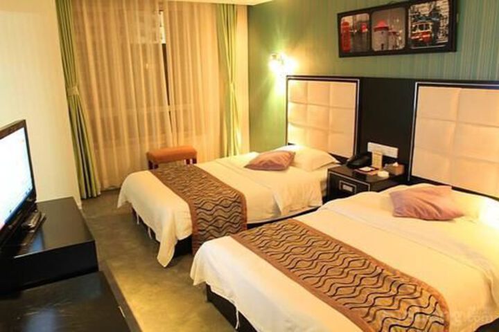 Room 26 of 114