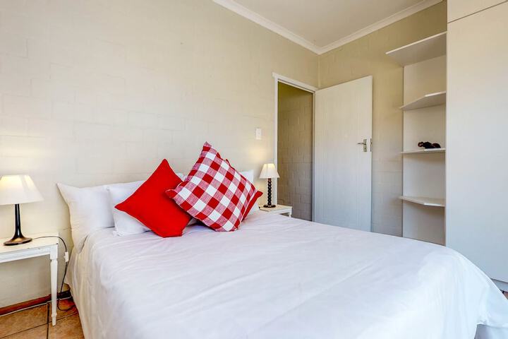Room 3 of 47
