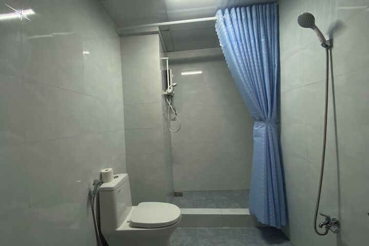 Room 71 of 98