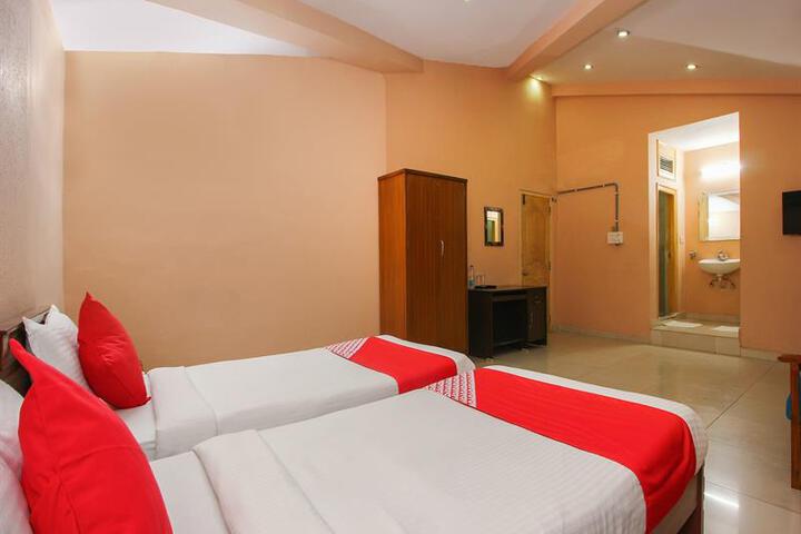 OYO 18488 HALLMARK BEGUMPET