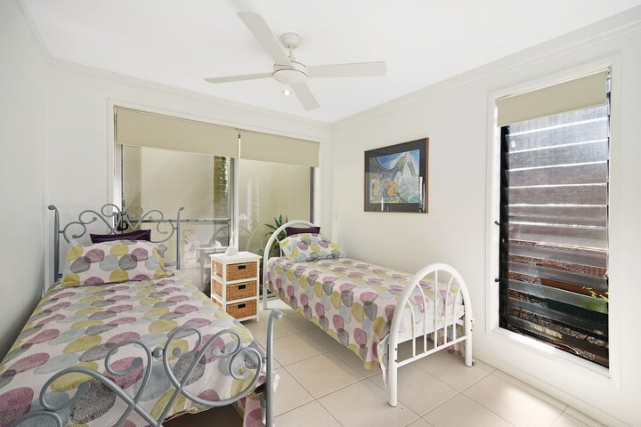 Room 2 of 13