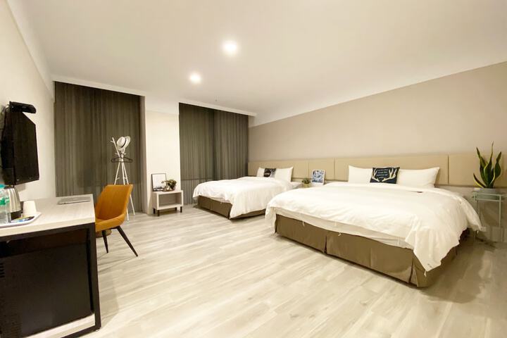 Room 19 of 41