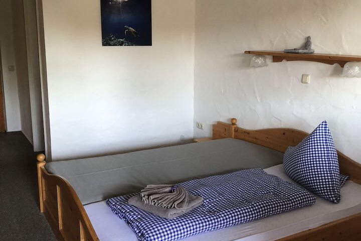 Room 8 of 72