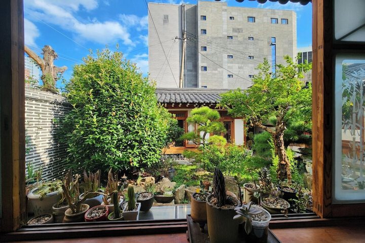 Hotel Exterior 60 of 62