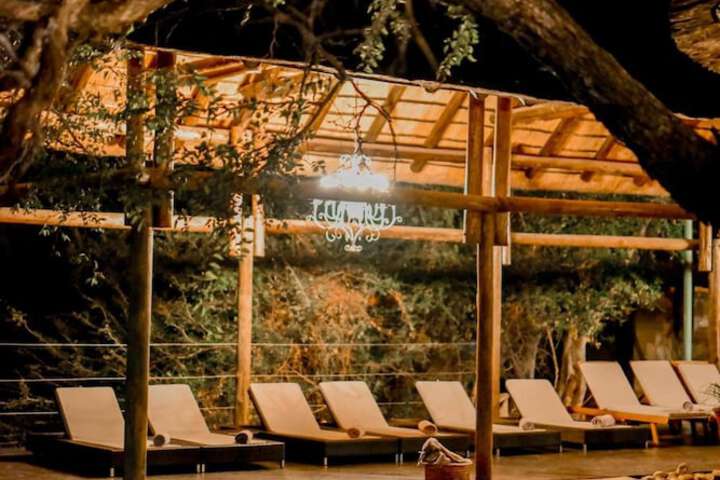 Pool Hotel