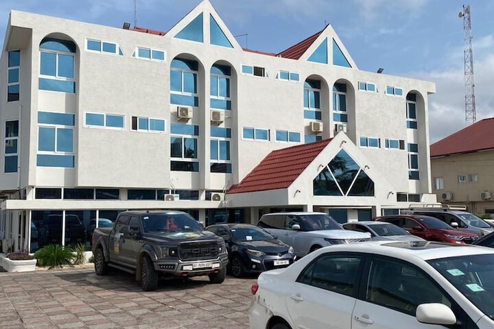 Airport West Hotel