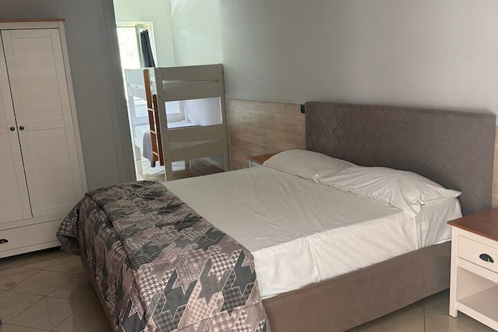 Room 7 of 51