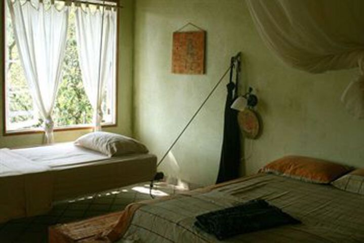 Room 9 of 20