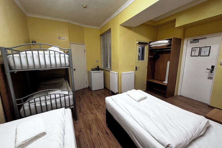 Room 38 of 81