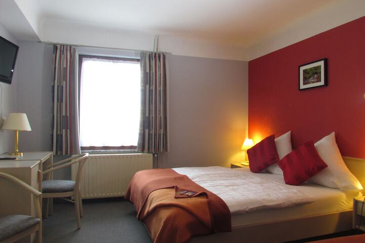 Room 19 of 25