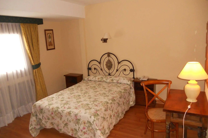 Room 2 of 18