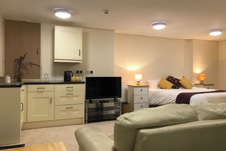 Room 35 of 65