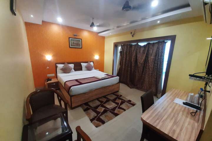 Room 5 of 25