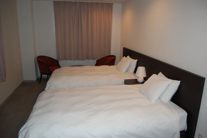Room 9 of 44