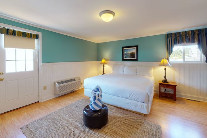 Room 30 of 85
