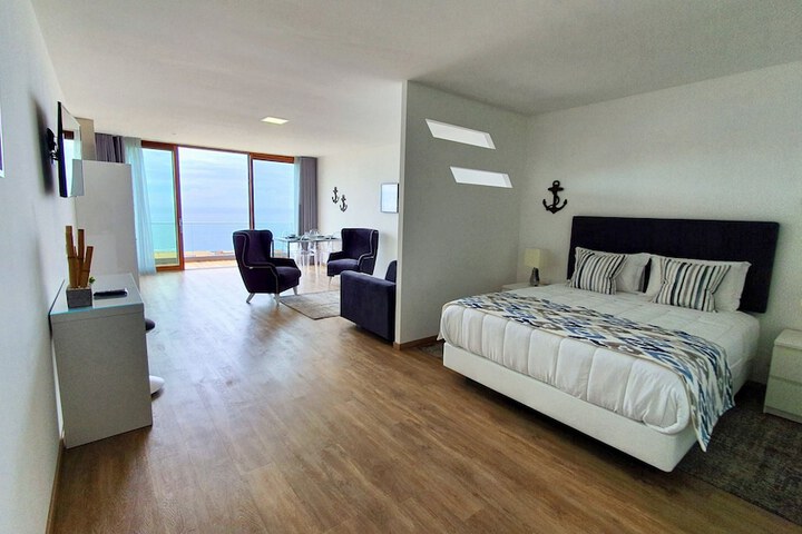 Room 9 of 45