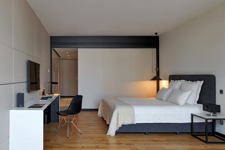 Room 10 of 88