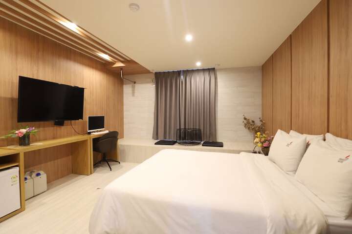 Room 45 of 87
